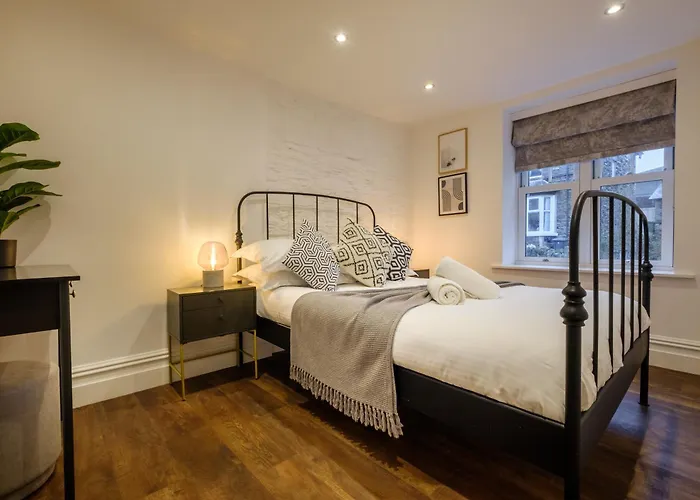 Brathay, A Short Walk From ويندرمير